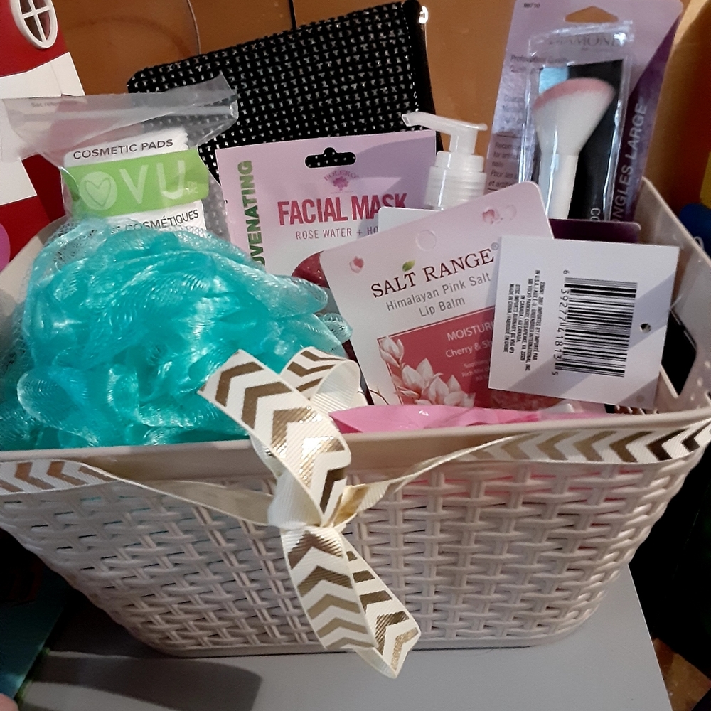 Spa gift basket